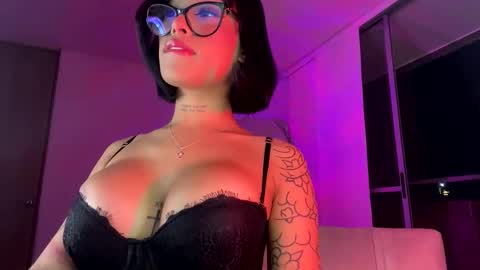 Snapshot of antonella_silva chatting on January 7, 12:24 am Anto online show from January 7, 12:24 am