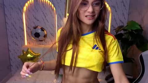 Snapshot of antonella_tx_ chatting on June 27, 12:44 pm Follow me.. Live 1430 to 2100 online show from June 27, 12:44 pm