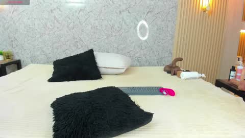 Anto online show from May 12, 9:01 pm