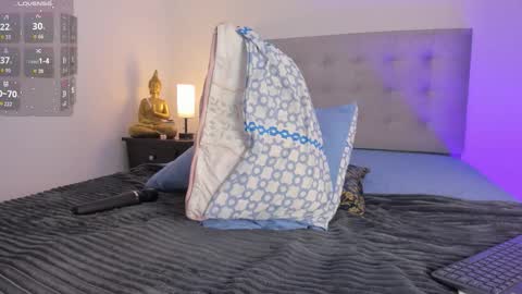 Snapshot of antonellaa_gomez chatting on October 5, 7:45 pm Antonellaa online show from October 5, 7:45 pm