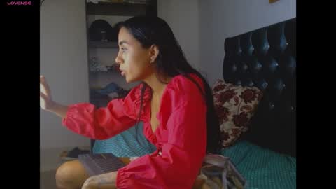 Snapshot of antonellaandnoah chatting on January 6, 9:22 pm AntonellaAndNoah online show from January 6, 9:22 pm