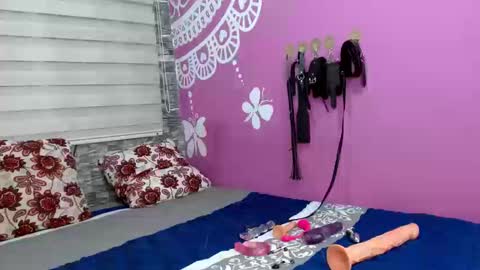 AntonellaAndNoah online show from February 27, 6:13 am