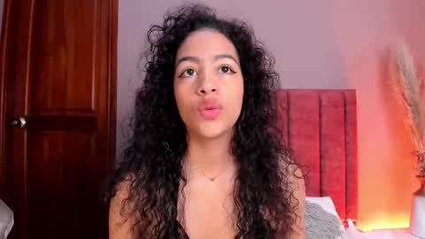 Snapshot of antonellahall_ chatting on November 21, 12:04 pm AntonellaHall online show from November 21, 12:04 pm