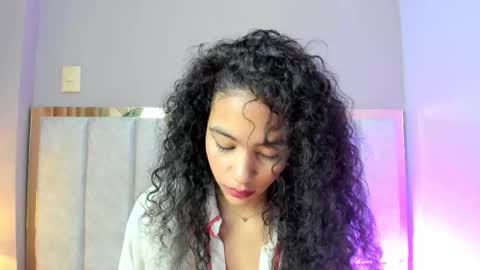 Snapshot of antonellahall_ chatting on November 25, 12:27 pm AntonellaHall online show from November 25, 12:27 pm