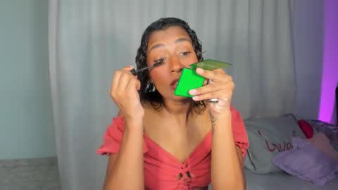 Sarah online show from February 8, 6:44 pm