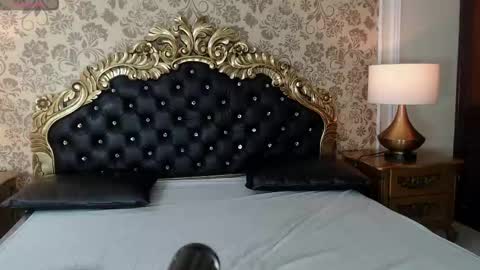   online show from November 1, 3:52 am