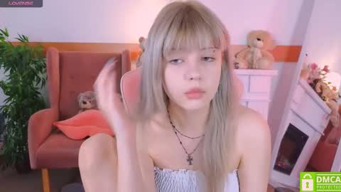 Snapshot of antonia_ferrero chatting on November 27, 6:48 am antonia_ferrero online show from November 27, 6:48 am