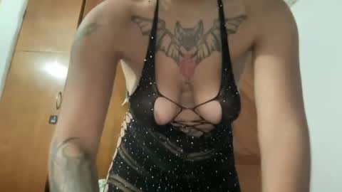 Snapshot of antoniabloom chatting on January 23, 10:01 pm Antonia online show from January 23, 10:01 pm