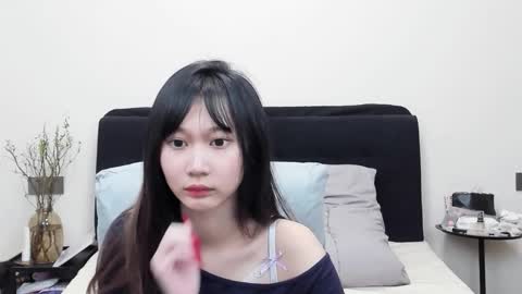 Snapshot of antoniaina chatting on January 18, 11:19 pm Aina online show from January 18, 11:19 pm