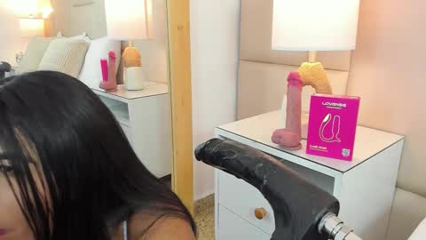 Snapshot of antoniaross chatting on March 16, 1:37 pm Antonia online show from March 16, 1:37 pm