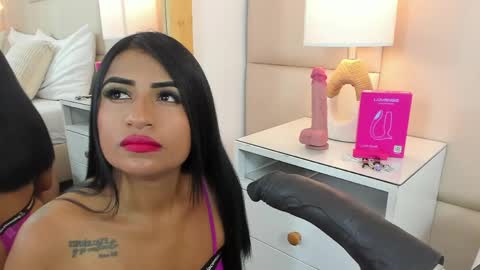 Snapshot of antoniaross chatting on April 11, 11:58 am Antonia online show from April 11, 11:58 am