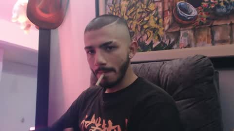 Snapshot of antoniocuervo chatting on January 4, 11:17 pm Hadez online show from January 4, 11:17 pm