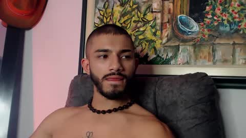 Snapshot of antoniocuervo chatting on January 11, 4:16 am Hadez online show from January 11, 4:16 am