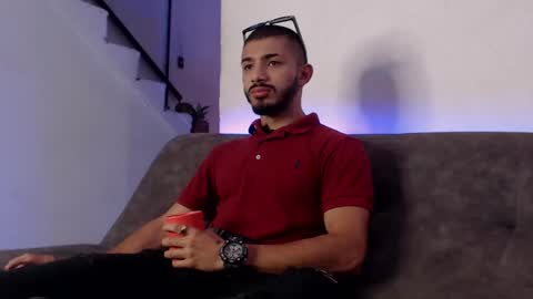 Snapshot of antoniocuervo chatting on January 16, 1:25 pm Hadez online show from January 16, 1:25 pm