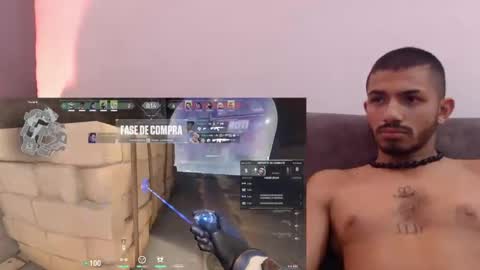 Snapshot of antoniocuervo chatting on February 9, 11:25 pm Hadez online show from February 9, 11:25 pm