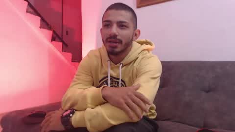 Snapshot of antoniocuervo chatting on February 14, 10:38 am Hadez online show from February 14, 10:38 am