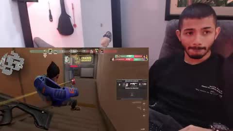 Snapshot of antoniocuervo chatting on February 15, 12:33 pm Hadez online show from February 15, 12:33 pm