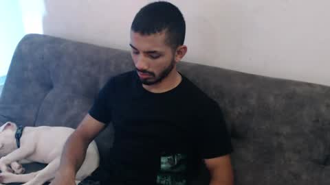 Snapshot of antoniocuervo chatting on February 18, 2:06 pm Hadez online show from February 18, 2:06 pm