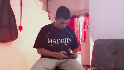 Snapshot of antoniocuervo chatting on March 1, 12:34 pm Hadez online show from March 1, 12:34 pm