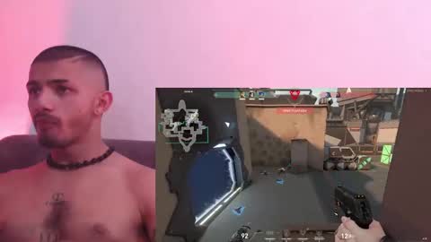 Snapshot of antoniocuervo chatting on March 8, 4:12 am Hadez online show from March 8, 4:12 am