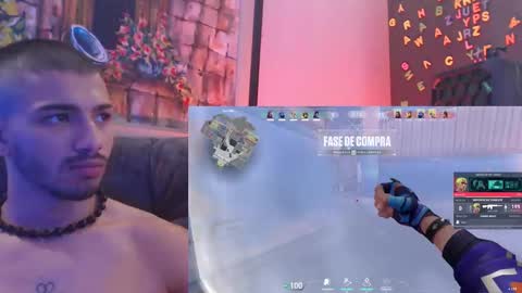 Snapshot of antoniocuervo chatting on March 8, 6:26 pm Hadez online show from March 8, 6:26 pm