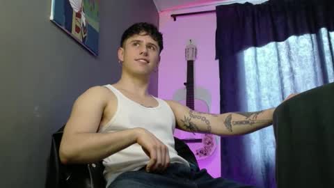 antonnello_ online show from May 12, 7:44 pm