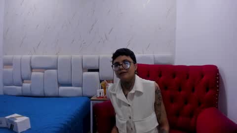 antony_d_ossa online show from May 6, 8:14 pm