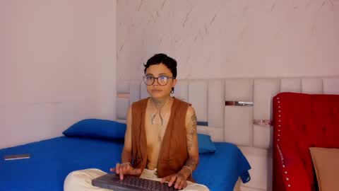 antony_d_ossa online show from May 10, 8:25 pm