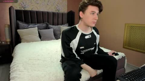 YummyTony online show from April 16, 9:43 am