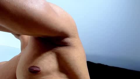 Snapshot of antonywebb94 chatting on October 18, 4:52 pm Instagram miguelangel1802  online show from October 18, 4:52 pm