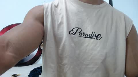 Instagram miguelangel1802  online show from April 1, 6:47 am