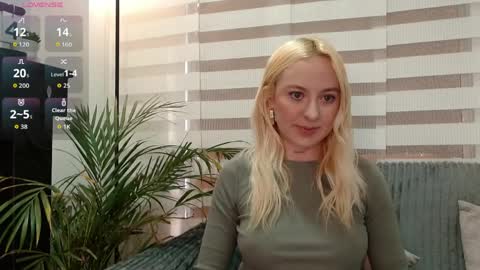 Antonia online show from April 4, 10:18 pm