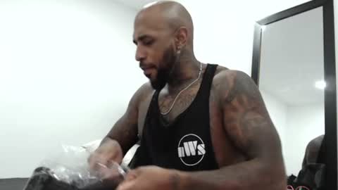 Snapshot of antwanblack11 chatting on December 31, 8:56 pm antwanblack11 online show from December 31, 8:56 pm