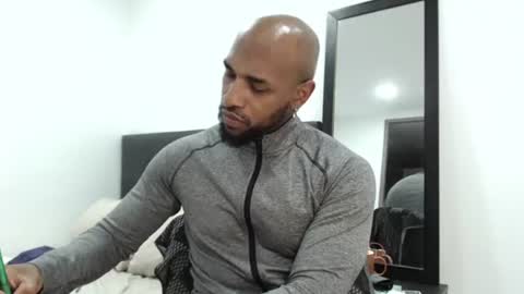 antwanblack11 online show from February 7, 1:47 am