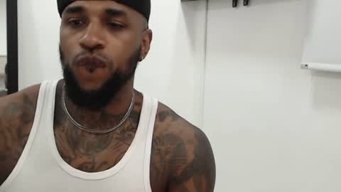 Snapshot of antwanblack11 chatting on October 8, 3:37 am antwanblack11 online show from October 8, 3:37 am