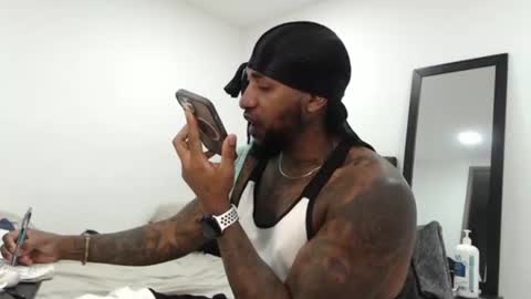 Snapshot of antwanblack11 chatting on October 17, 8:33 pm antwanblack11 online show from October 17, 8:33 pm