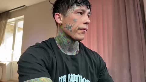 Tom online show from March 11, 9:04 am