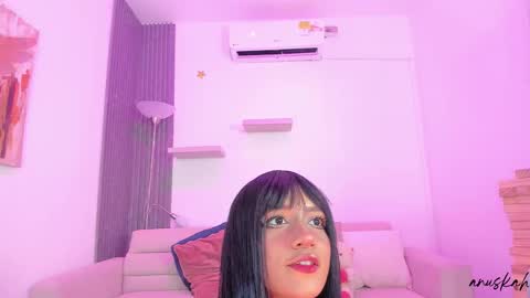 Ana online show from September 30, 7:41 pm