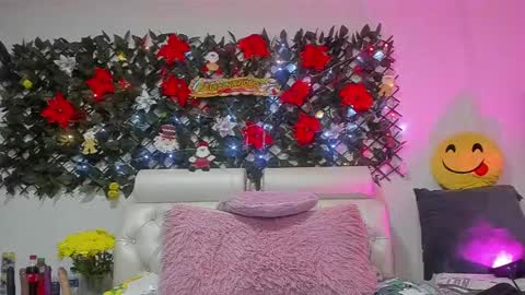 Snapshot of any_mour chatting on December 21, 6:34 pm any mour online show from December 21, 6:34 pm