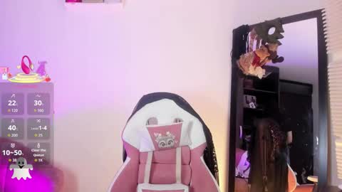 Snapshot of any_preciious chatting on December 19, 3:24 am ana maria online show from December 19, 3:24 am