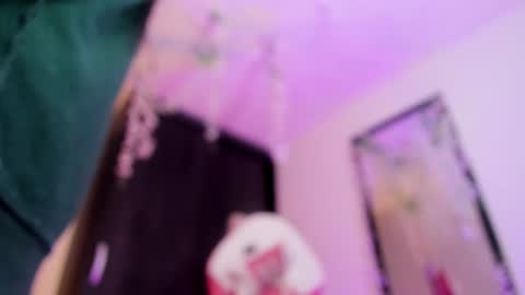 Snapshot of any_preciious chatting on February 24, 1:09 pm ana maria online show from February 24, 1:09 pm