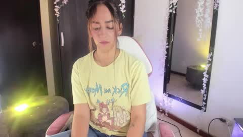 Snapshot of any_preciious chatting on March 5, 2:40 am ana maria online show from March 5, 2:40 am