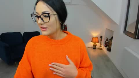 Anya online show from December 2, 5:13 am