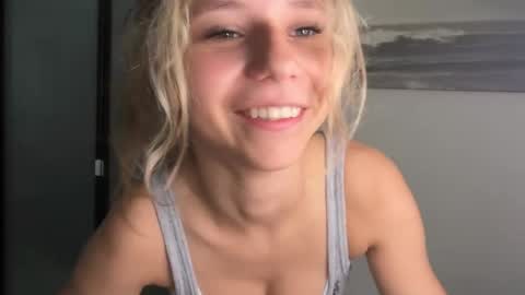Anya online show from May 14, 4:14 pm