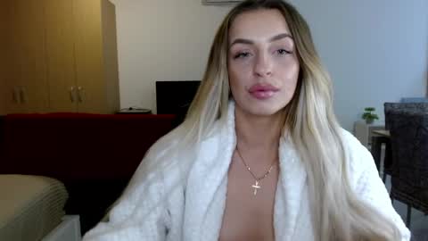 Anya online show from May 11, 6:16 pm