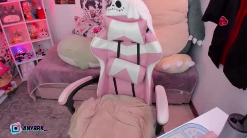 Snapshot of anyburkee chatting on October 27, 3:54 am Any online show from October 27, 3:54 am