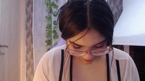 Snapshot of anyela_donecm chatting on April 1, 7:33 pm anyela_donecm online show from April 1, 7:33 pm