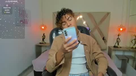 Snapshot of anyelotwink chatting on March 29, 5:40 am anyelotwink online show from March 29, 5:40 am