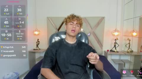 Snapshot of anyelotwink chatting on April 6, 4:46 am anyelotwink online show from April 6, 4:46 am