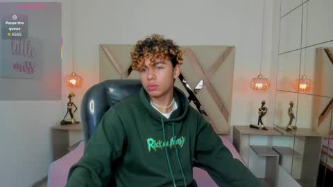 anyelotwink online show from May 20, 4:40 am